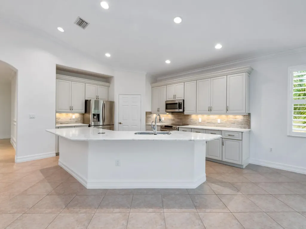 1264 Rialto Way Naples FL 34114