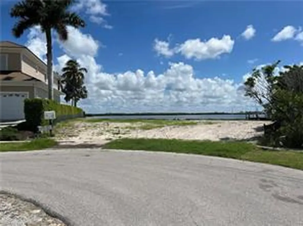 983 Sundrop Court Marco Island FL 34145