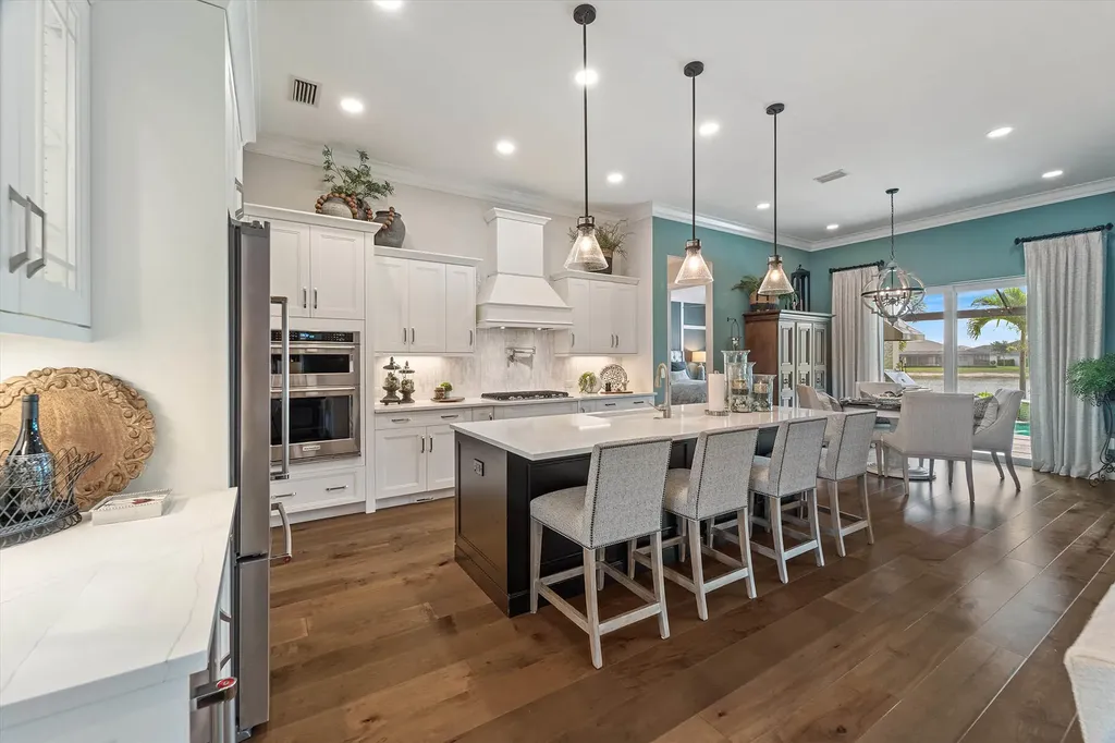 14394 Laguna Springs Lane Naples FL 34114