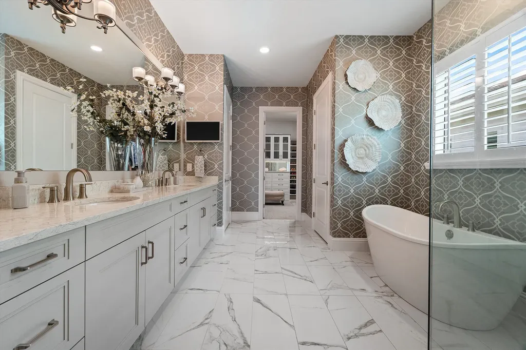 14394 Laguna Springs Lane Naples FL 34114