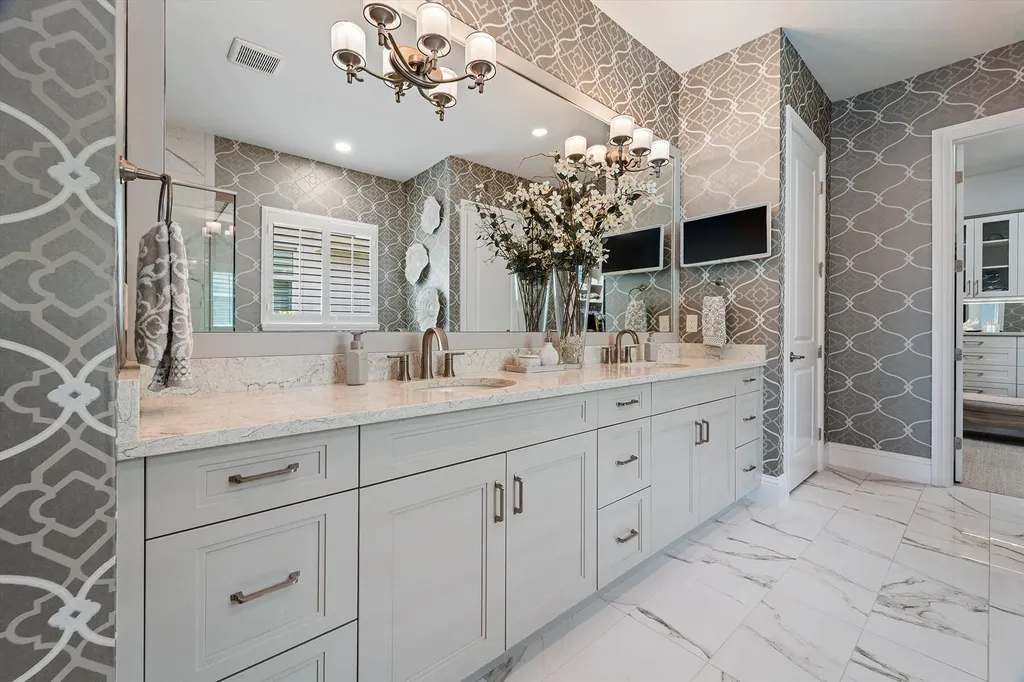 14394 Laguna Springs Lane Naples FL 34114