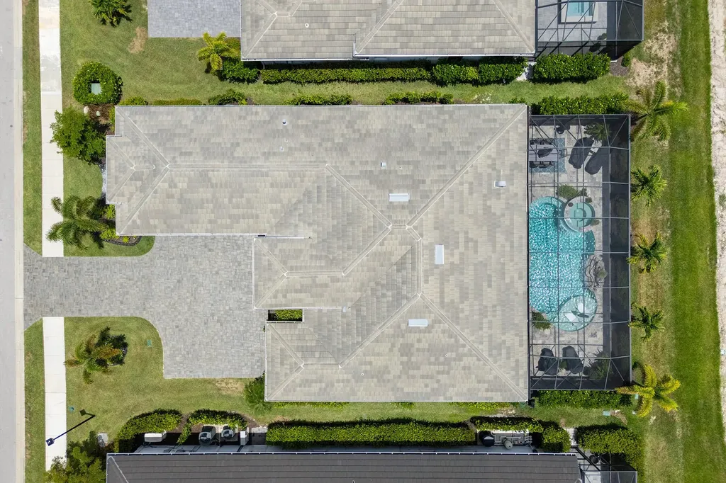 14394 Laguna Springs Lane Naples FL 34114