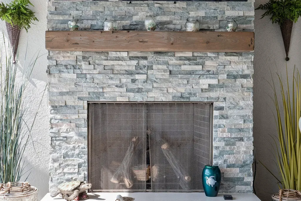 14394 Laguna Springs Lane Naples FL 34114