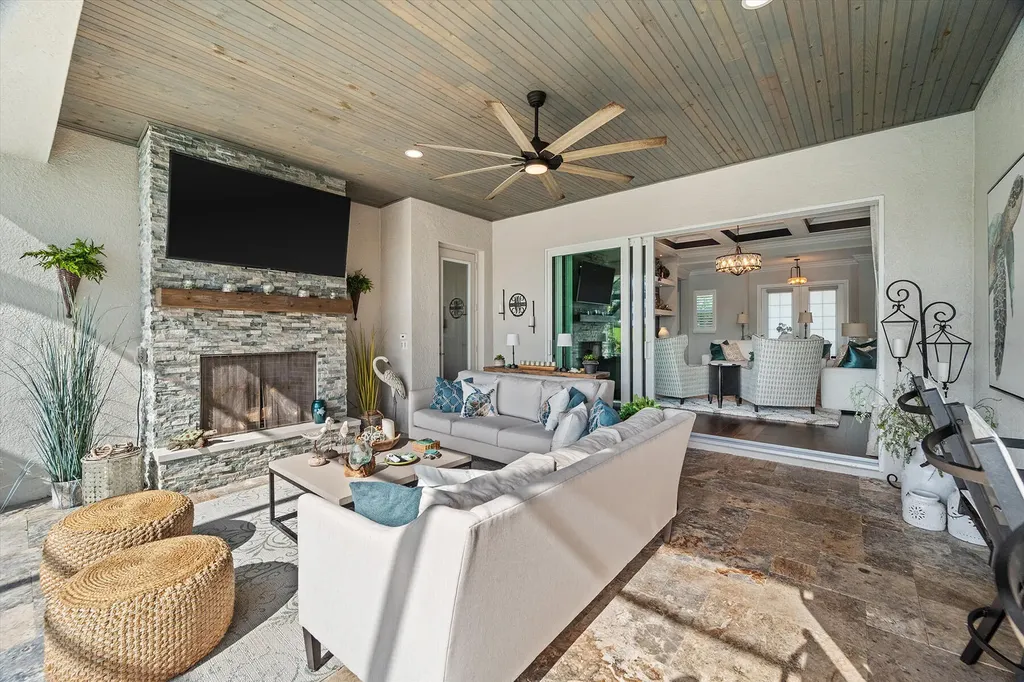 14394 Laguna Springs Lane Naples FL 34114