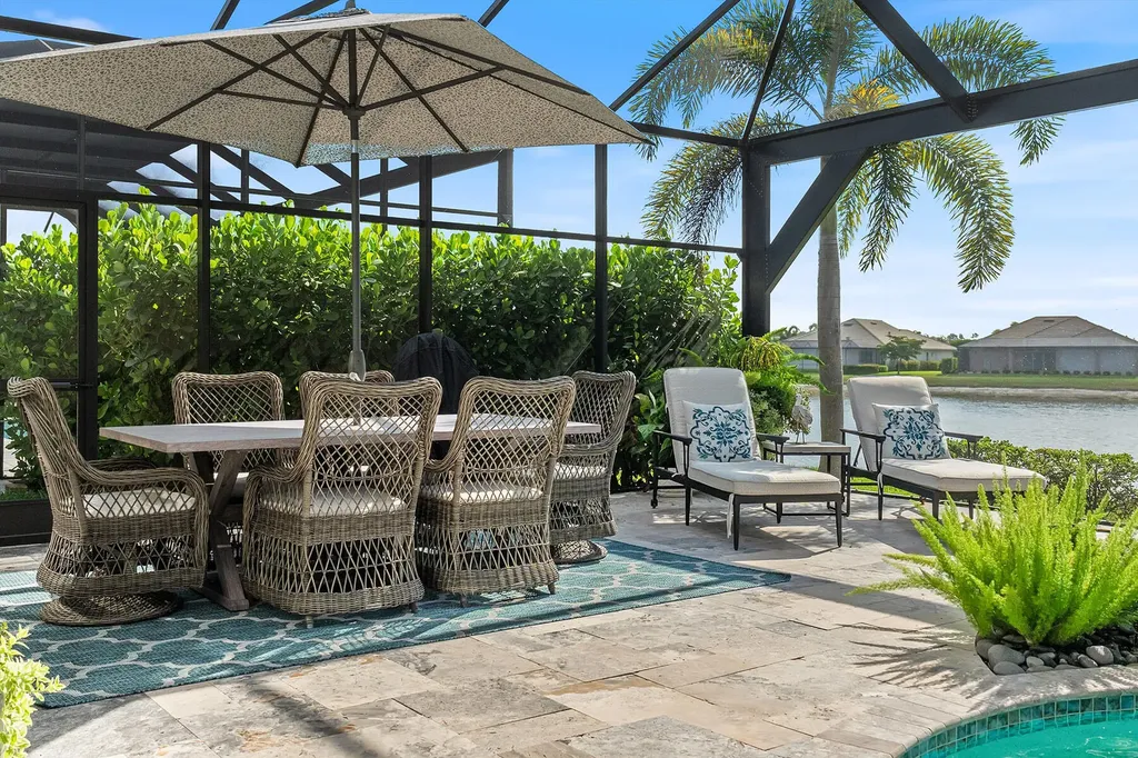 14394 Laguna Springs Lane Naples FL 34114