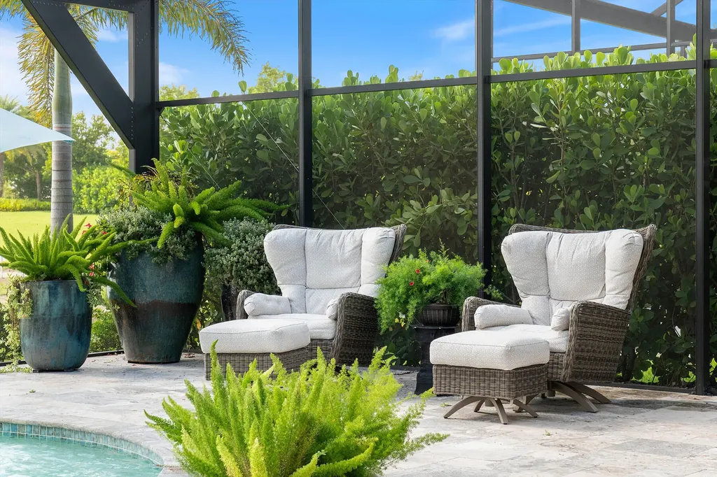 14394 Laguna Springs Lane Naples FL 34114