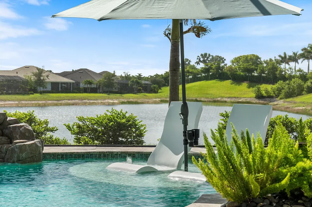 14394 Laguna Springs Lane Naples FL 34114