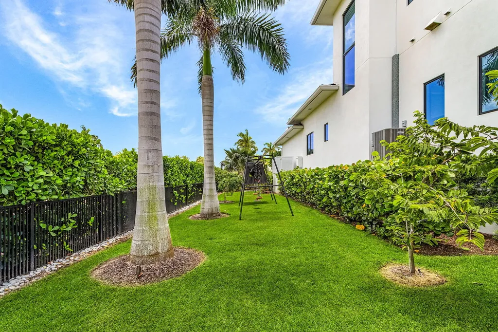 1698 Mcilvaine Court Marco Island FL 34145