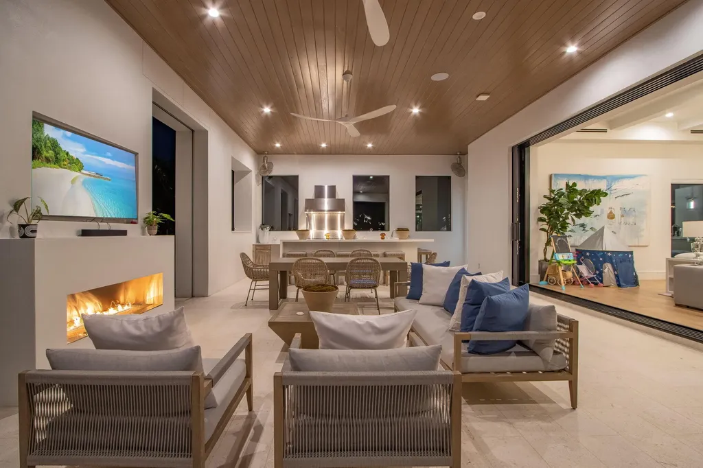 1698 Mcilvaine Court Marco Island FL 34145