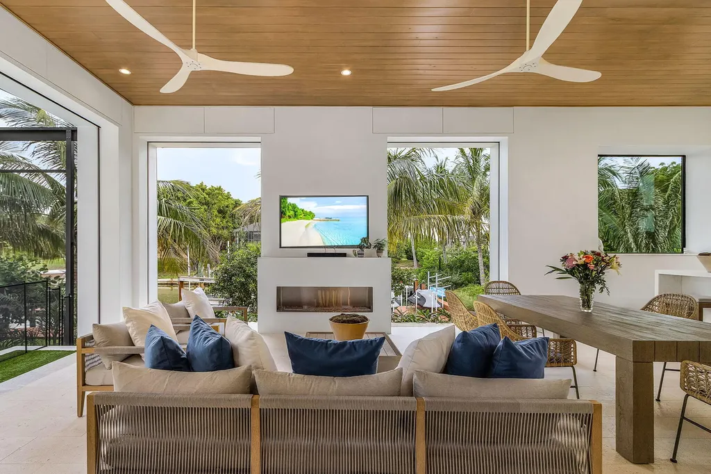 1698 Mcilvaine Court Marco Island FL 34145