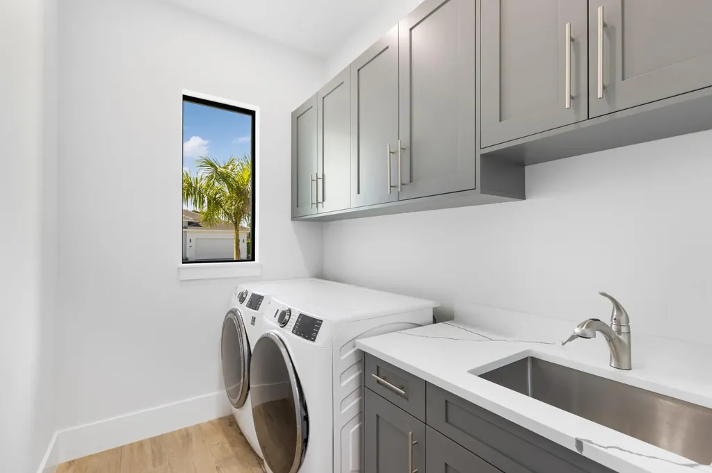 109 Gulfstream Street Marco Island FL 34145