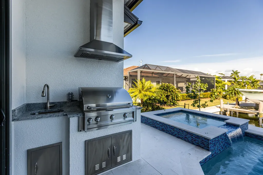 109 Gulfstream Street Marco Island FL 34145