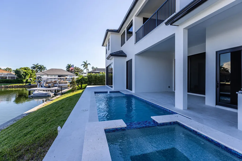 109 Gulfstream Street Marco Island FL 34145