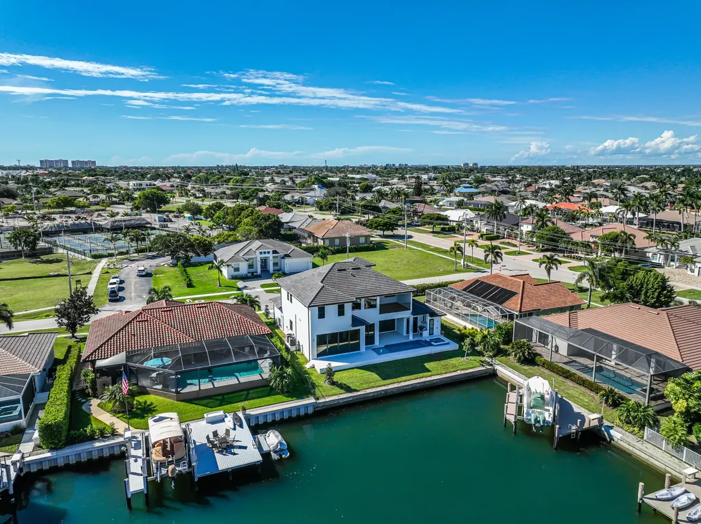 109 Gulfstream Street Marco Island FL 34145