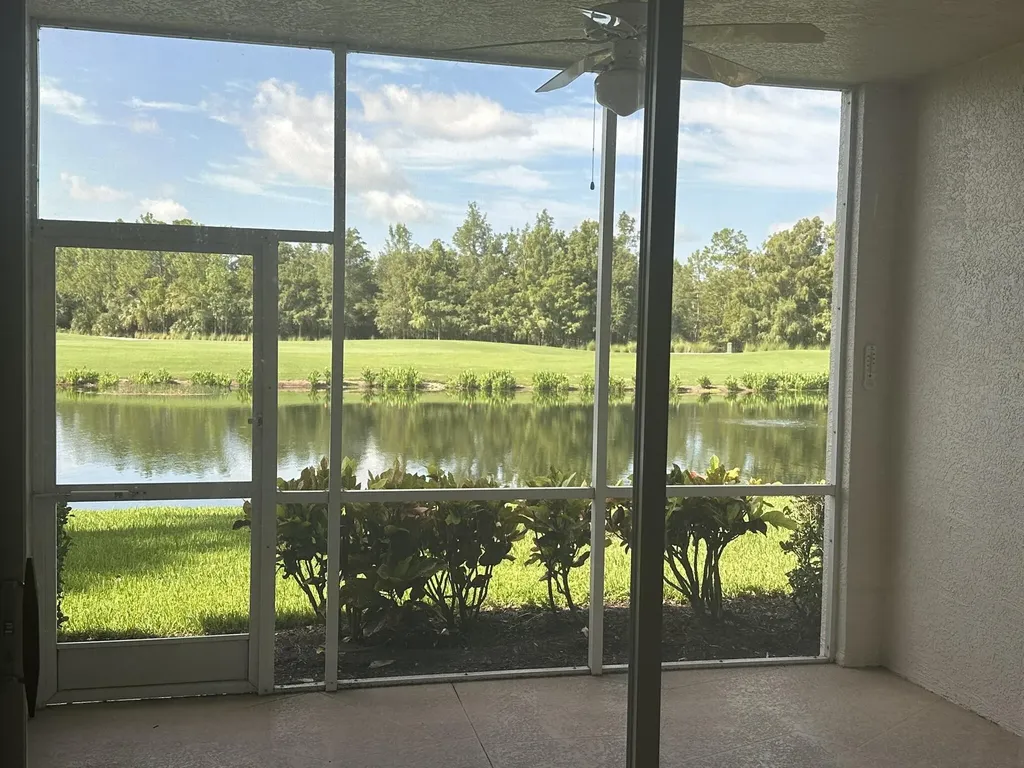 3840 Sawgrass Way Naples FL 34112