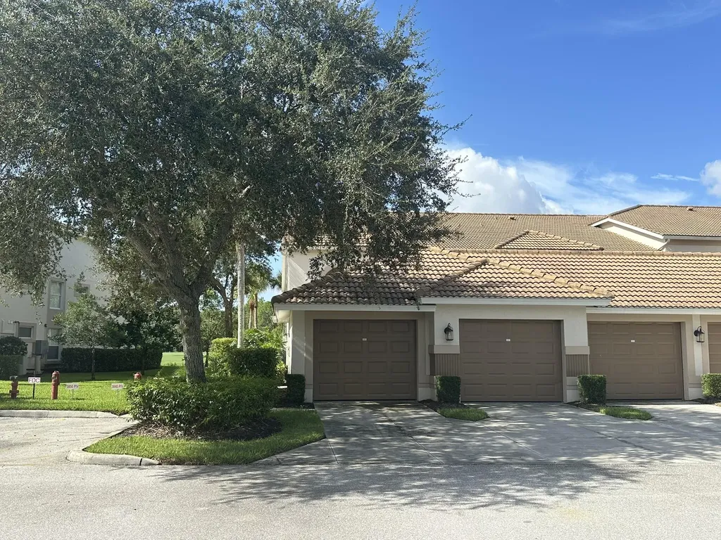 3840 Sawgrass Way Naples FL 34112