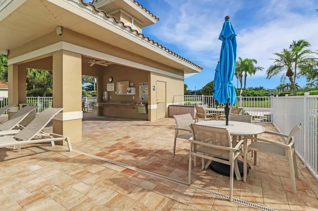 3840 Sawgrass Way Naples FL 34112