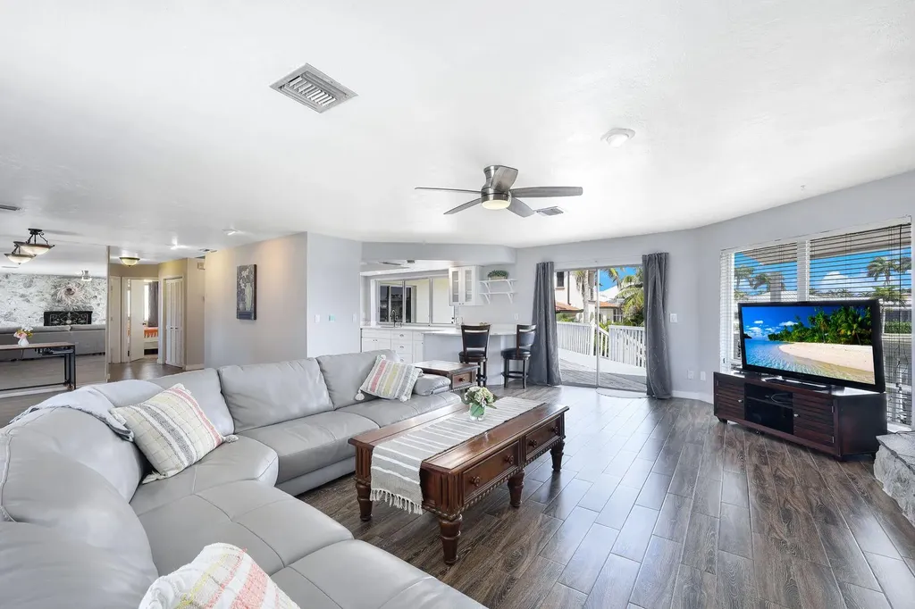 1800 Woodbine Court Marco Island FL 34145