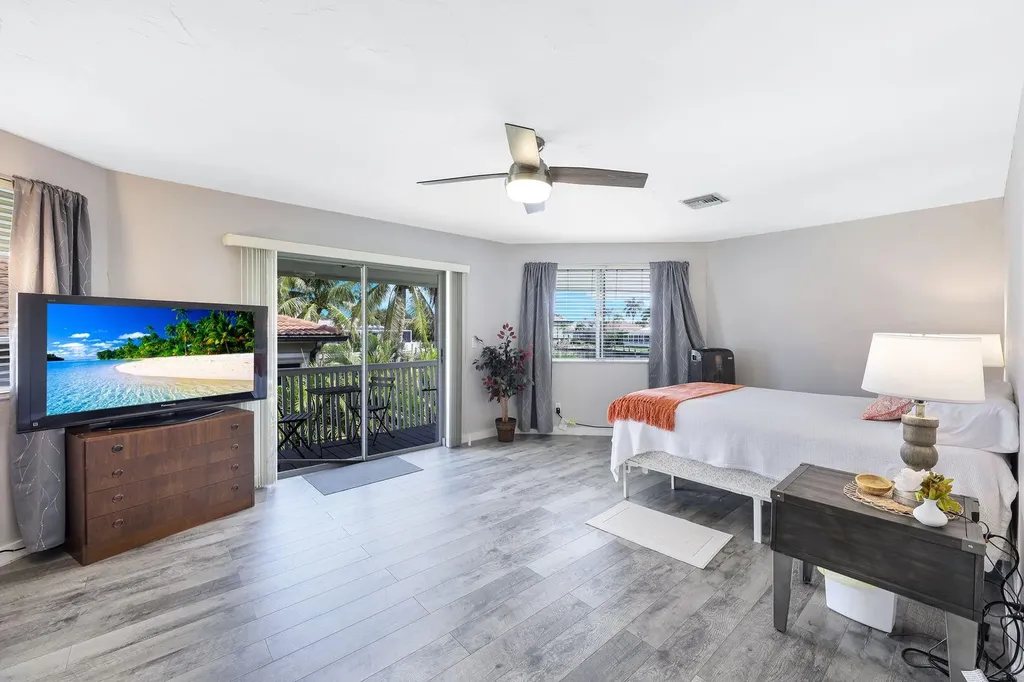 1800 Woodbine Court Marco Island FL 34145