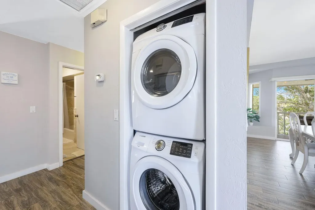 1800 Woodbine Court Marco Island FL 34145