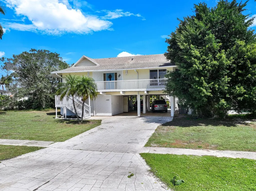 1800 Woodbine Court Marco Island FL 34145