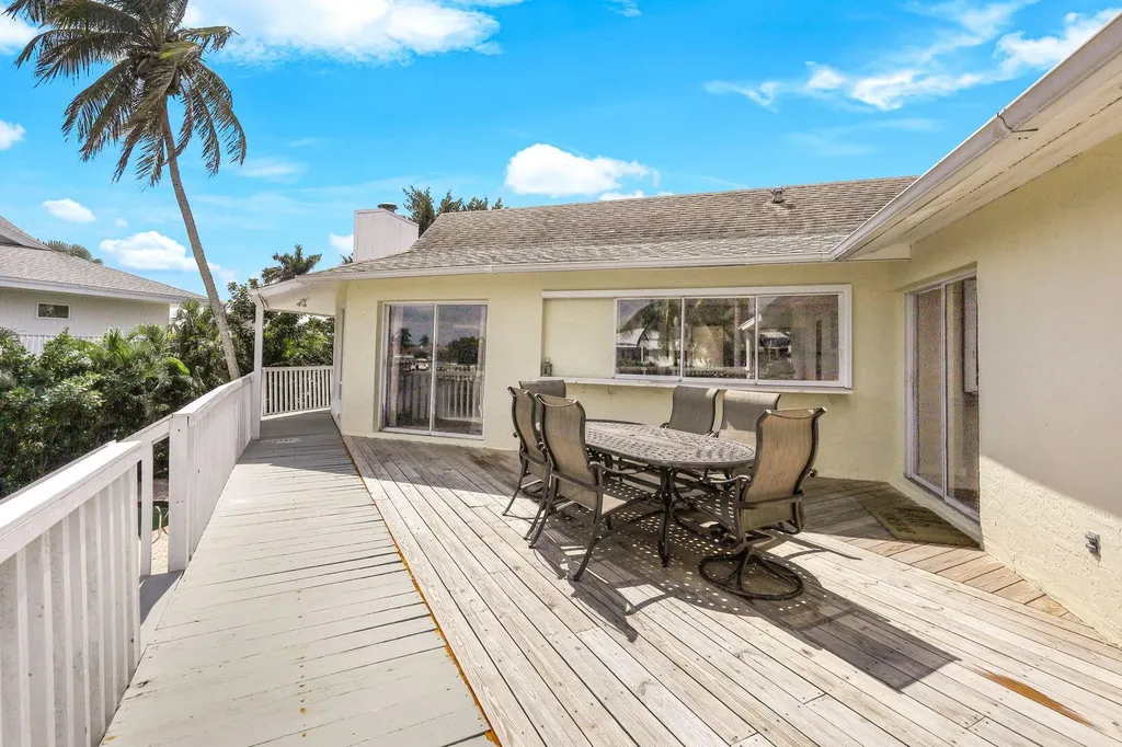 1800 Woodbine Court Marco Island FL 34145