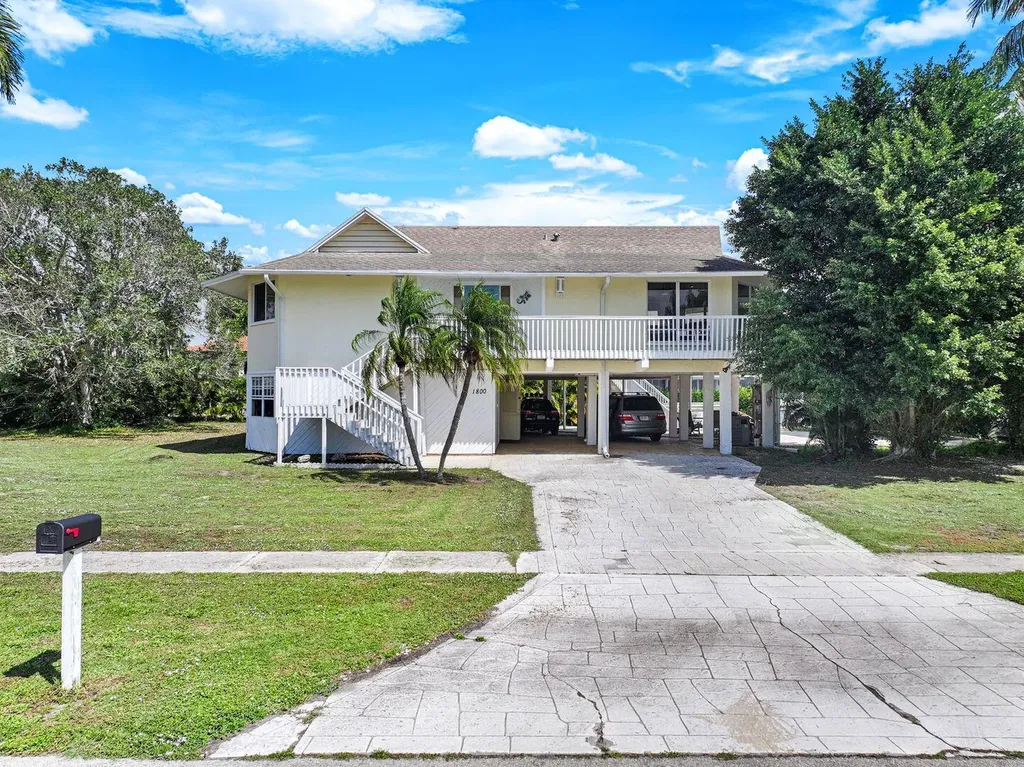 1800 Woodbine Court Marco Island FL 34145