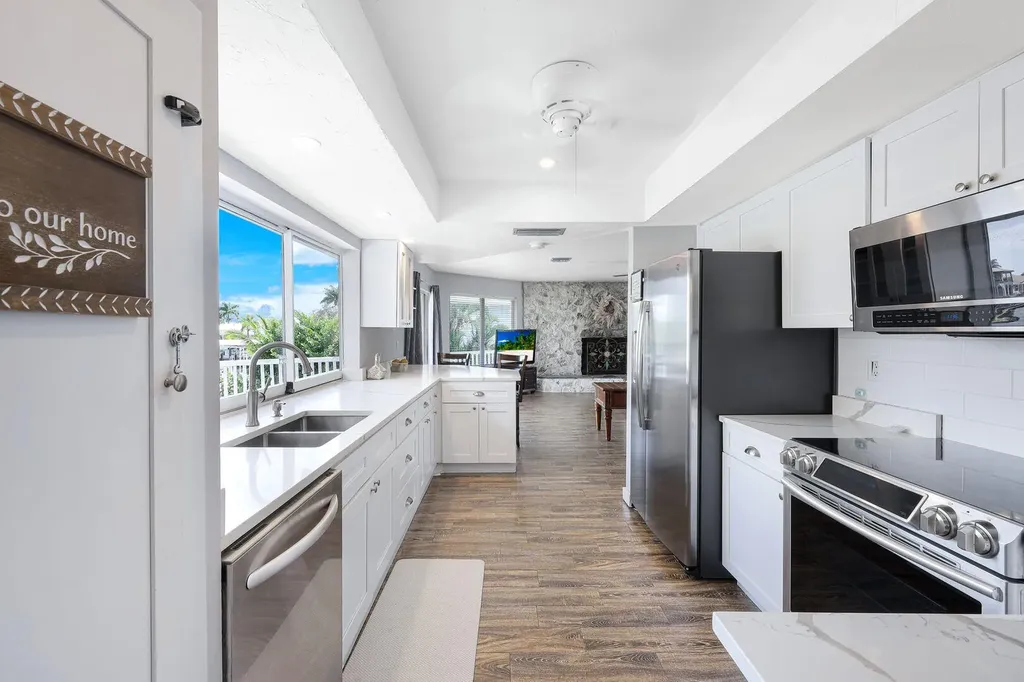 1800 Woodbine Court Marco Island FL 34145