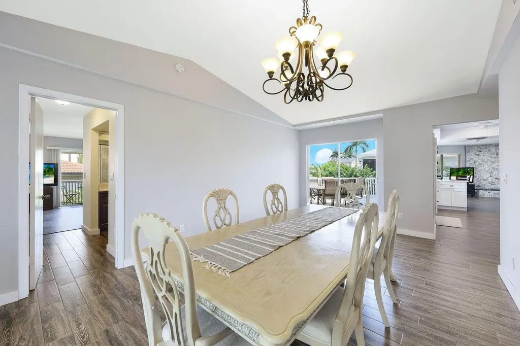 1800 Woodbine Court Marco Island FL 34145