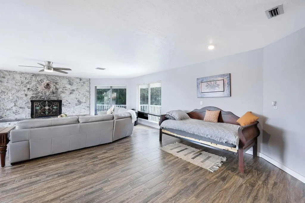 1800 Woodbine Court Marco Island FL 34145