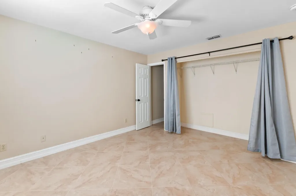 829 W Elkcam Circle Marco Island FL 34145