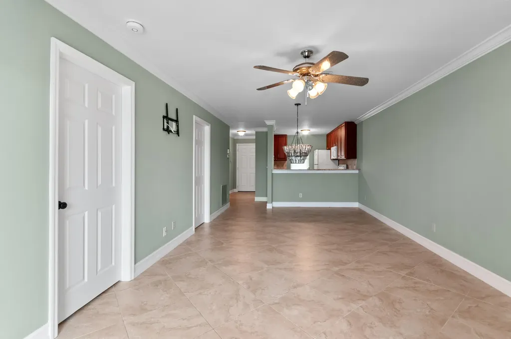 829 W Elkcam Circle Marco Island FL 34145