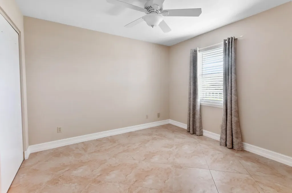 829 W Elkcam Circle Marco Island FL 34145