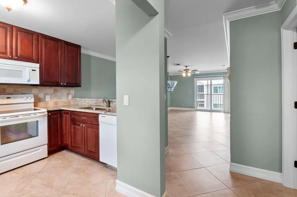 829 W Elkcam Circle Marco Island FL 34145