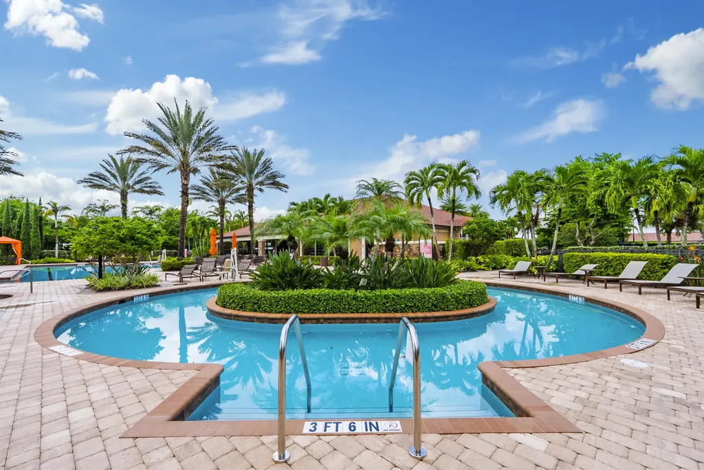 8321 Lucello Terrace N Naples FL 34114