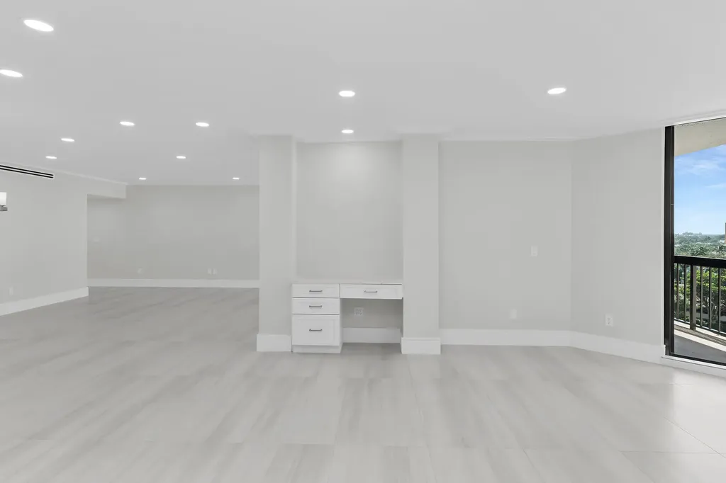 220 S Collier Marco Island FL 34145