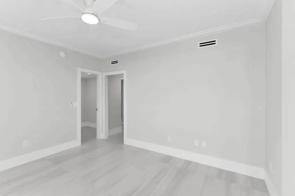 220 S Collier Marco Island FL 34145