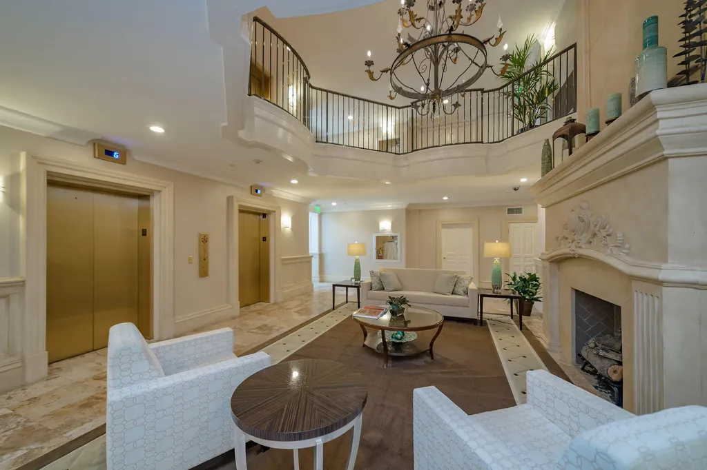 220 S Collier Marco Island FL 34145