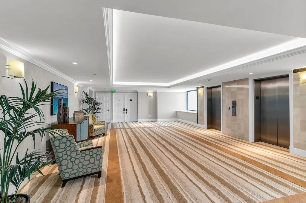 220 S Collier Marco Island FL 34145