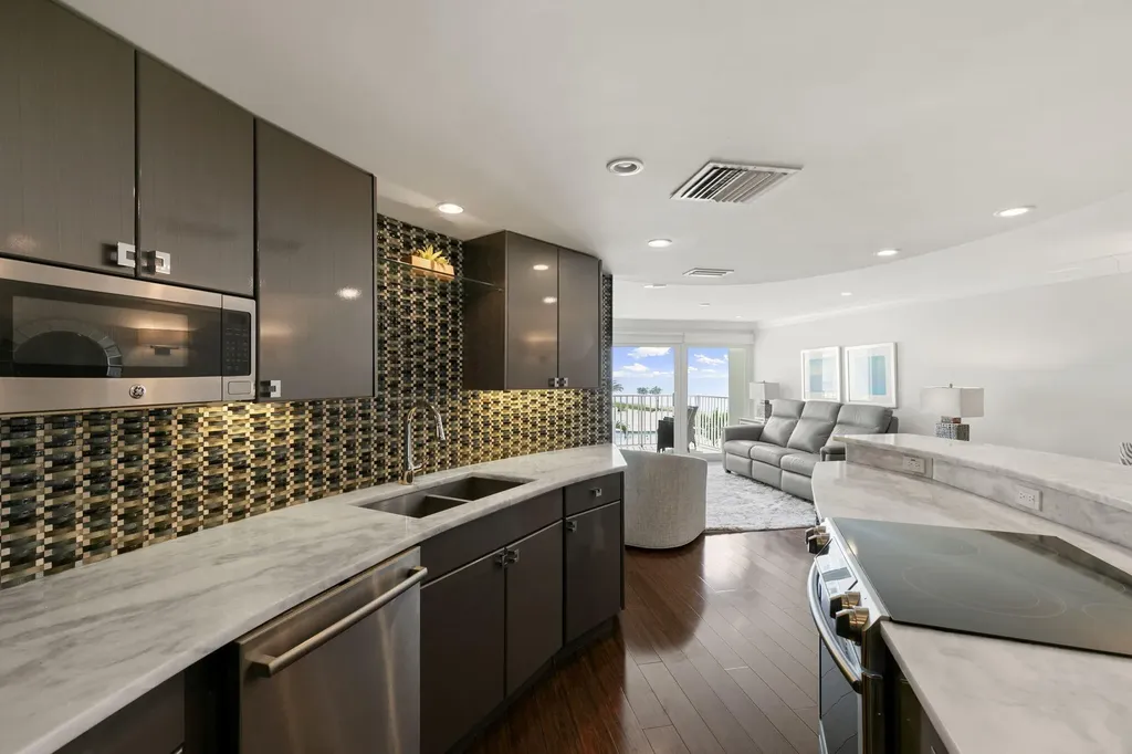 3443 Gulf Shore Boulevard N Naples FL 34103