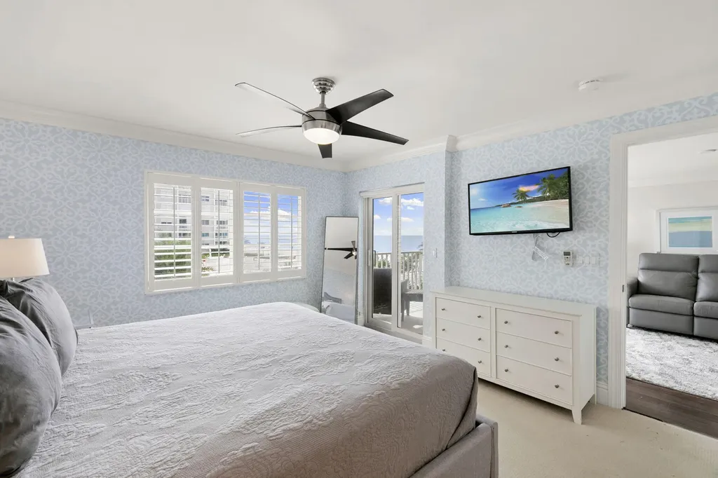 3443 Gulf Shore Boulevard N Naples FL 34103