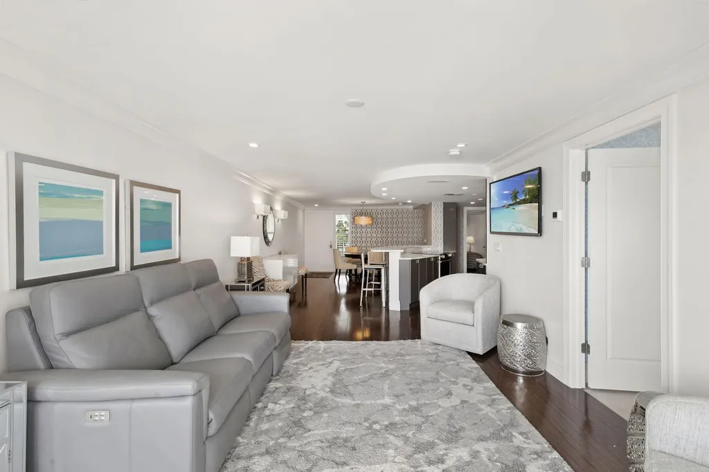 3443 Gulf Shore Boulevard N Naples FL 34103