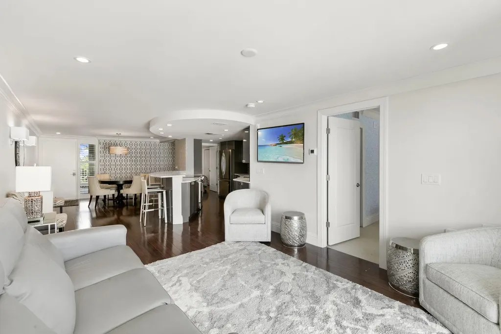 3443 Gulf Shore Boulevard N Naples FL 34103