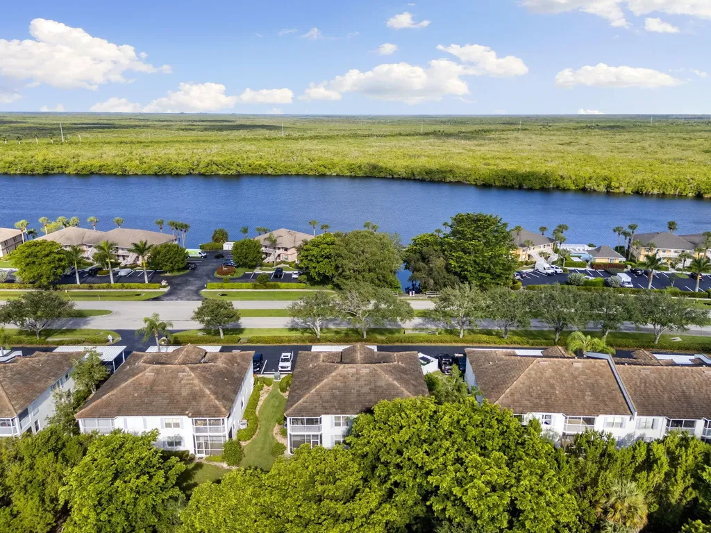 1036 Mainsail Drive Naples FL 34114