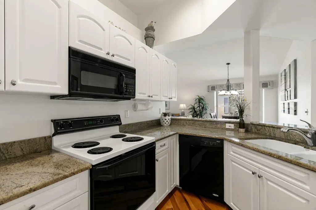 1036 Mainsail Drive Naples FL 34114