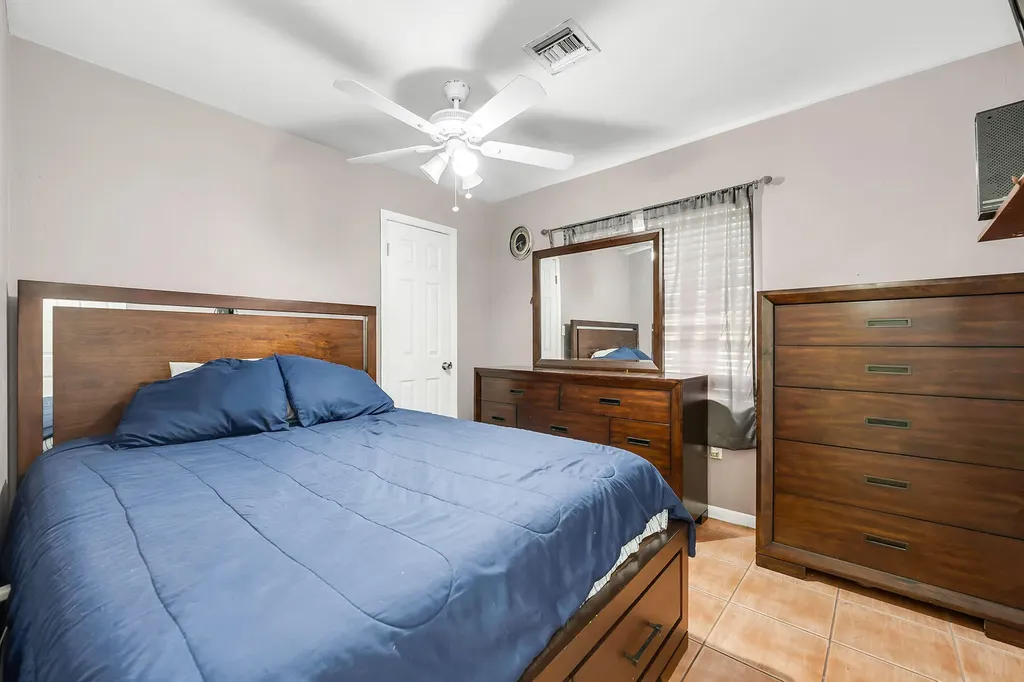 4949 22nd Place SW Naples FL 34116