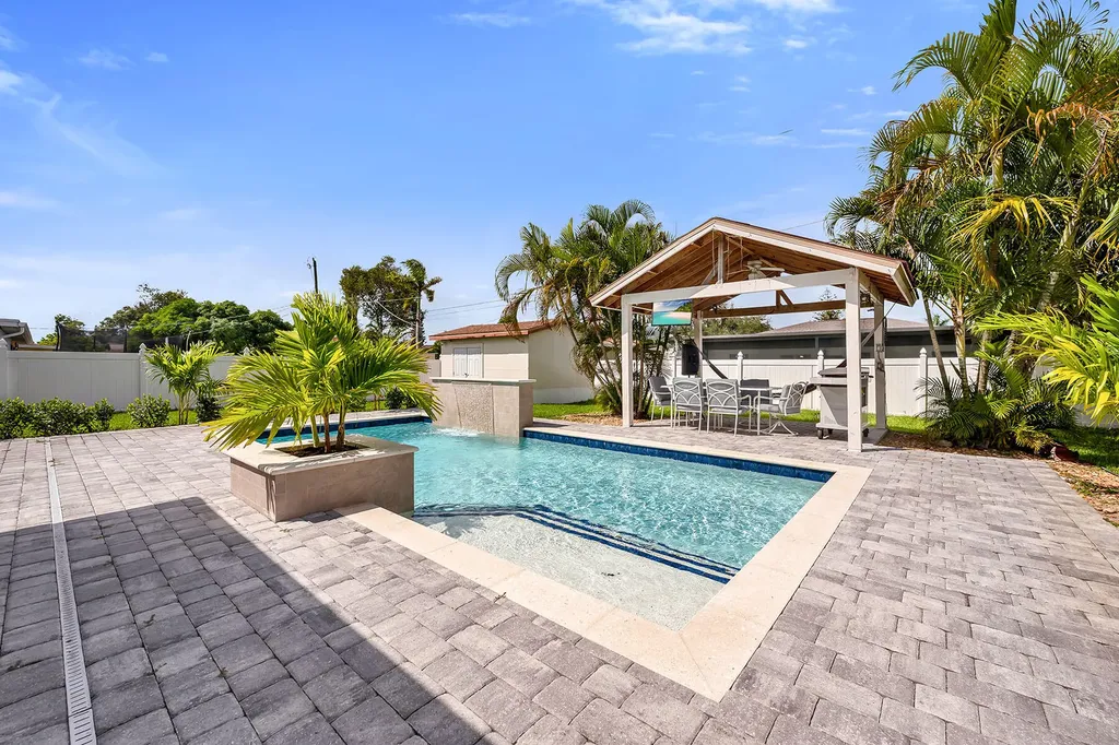 4949 22nd Place SW Naples FL 34116