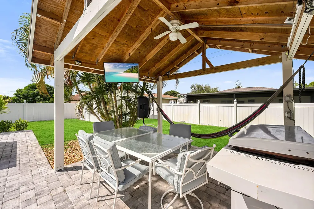 4949 22nd Place SW Naples FL 34116