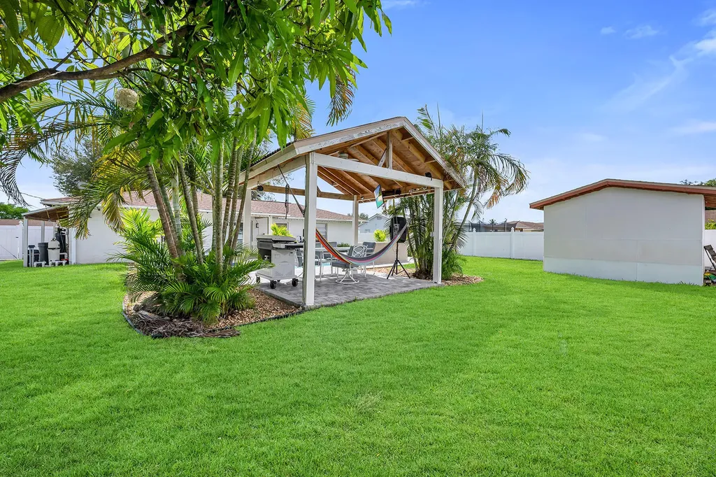 4949 22nd Place SW Naples FL 34116