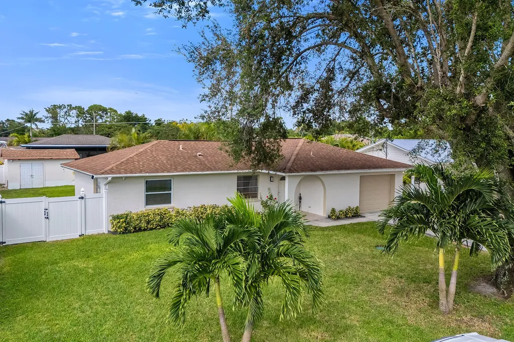 4949 22nd Place SW Naples FL 34116
